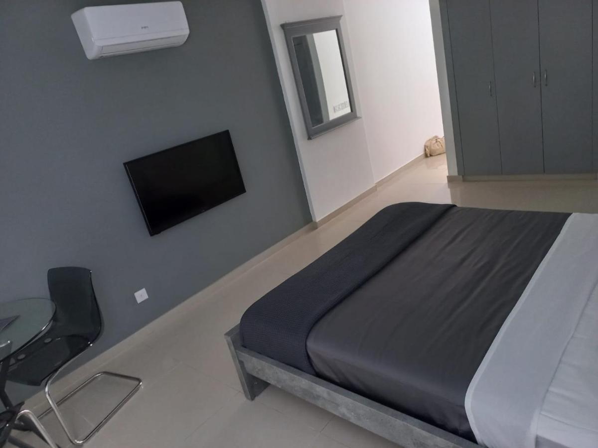 Modern Studio Apartment Armonia Court Paralimni Exterior foto