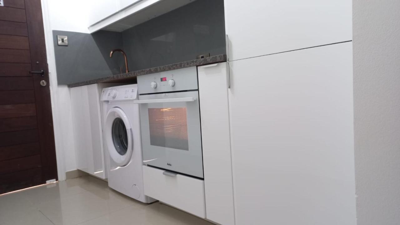 Modern Studio Apartment Armonia Court Paralimni Exterior foto