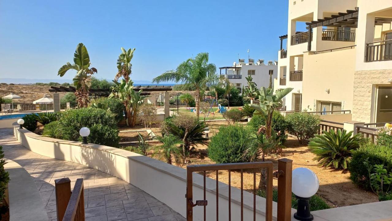 Modern Studio Apartment Armonia Court Paralimni Exterior foto